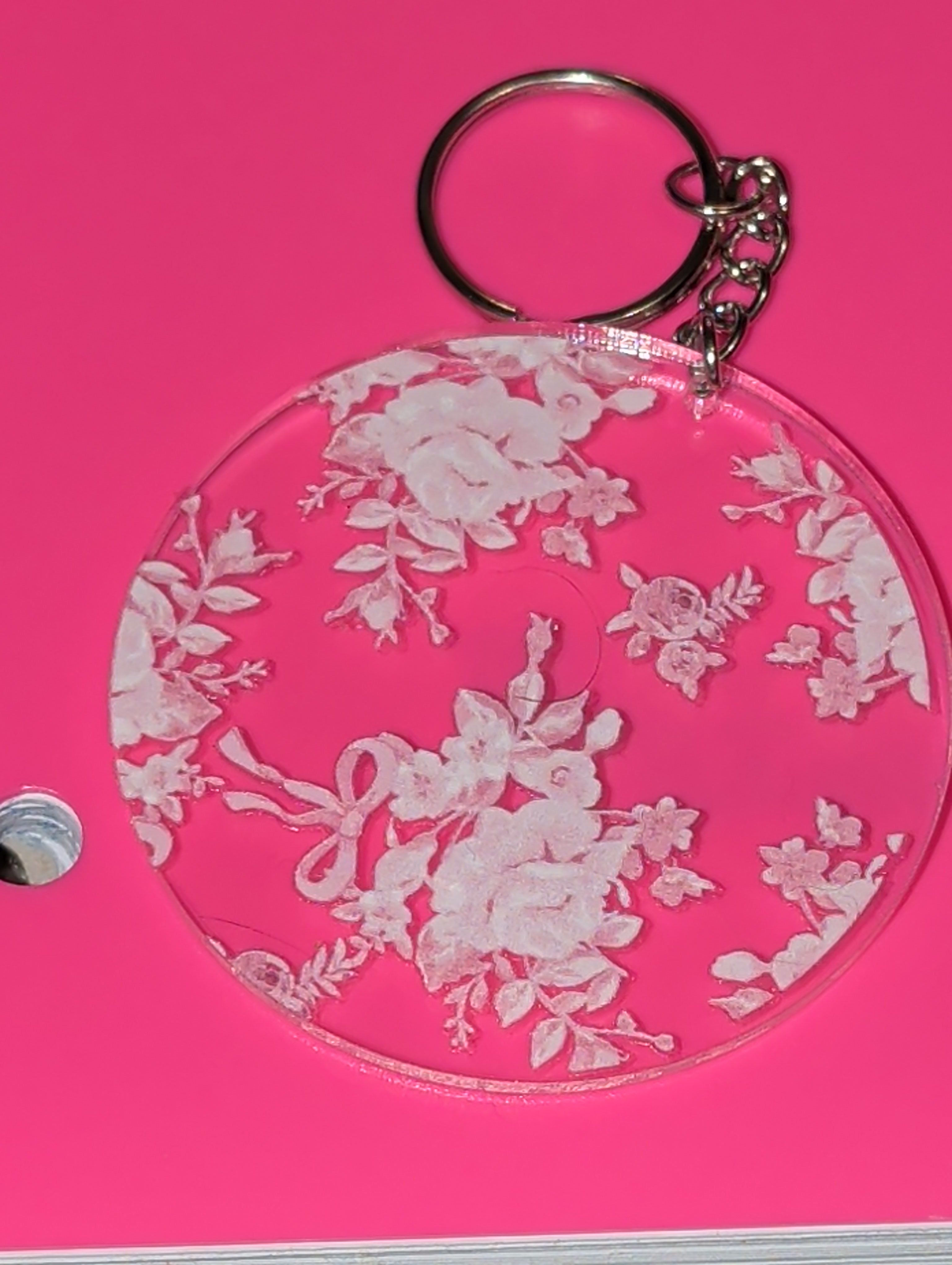 Flowers and bows keychain
