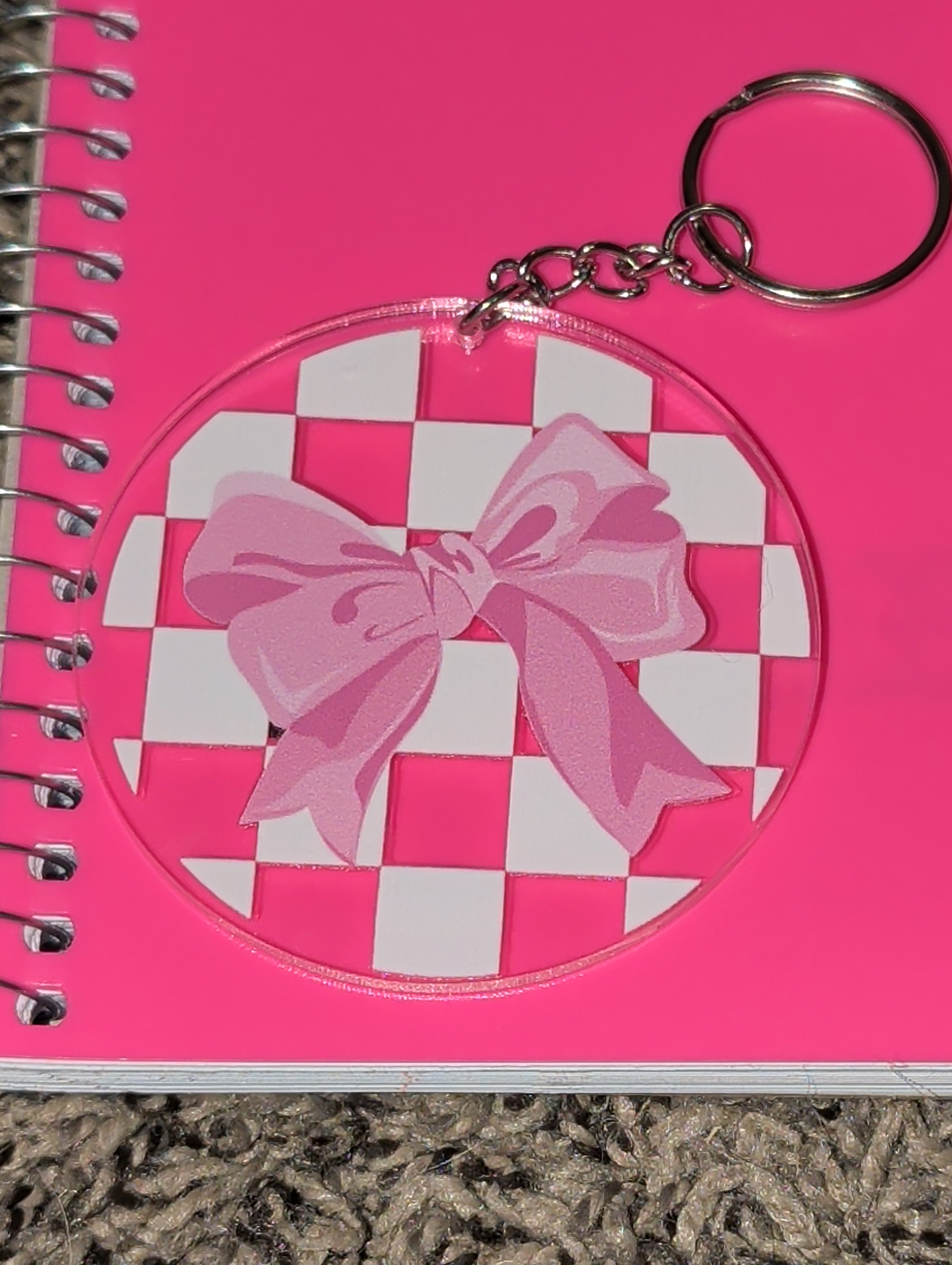 Checkers and bows keychain